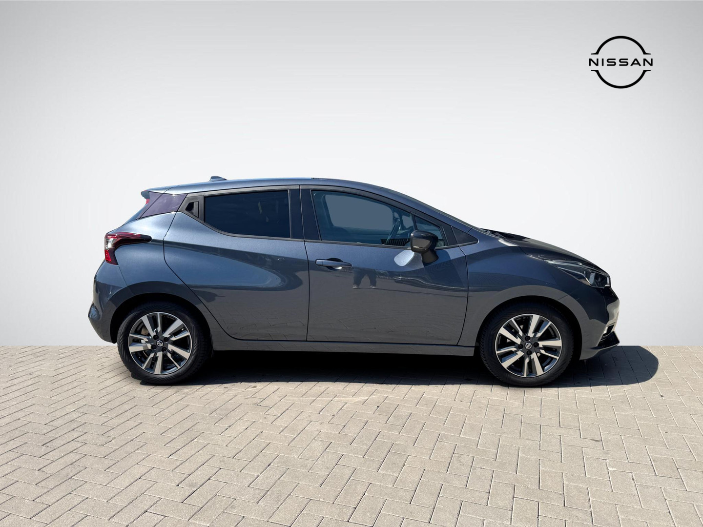 Nissan Nissan