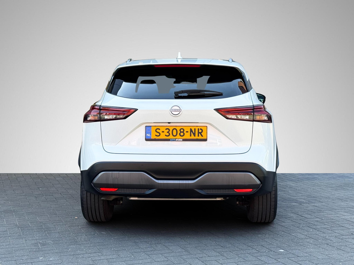 Nissan Nissan