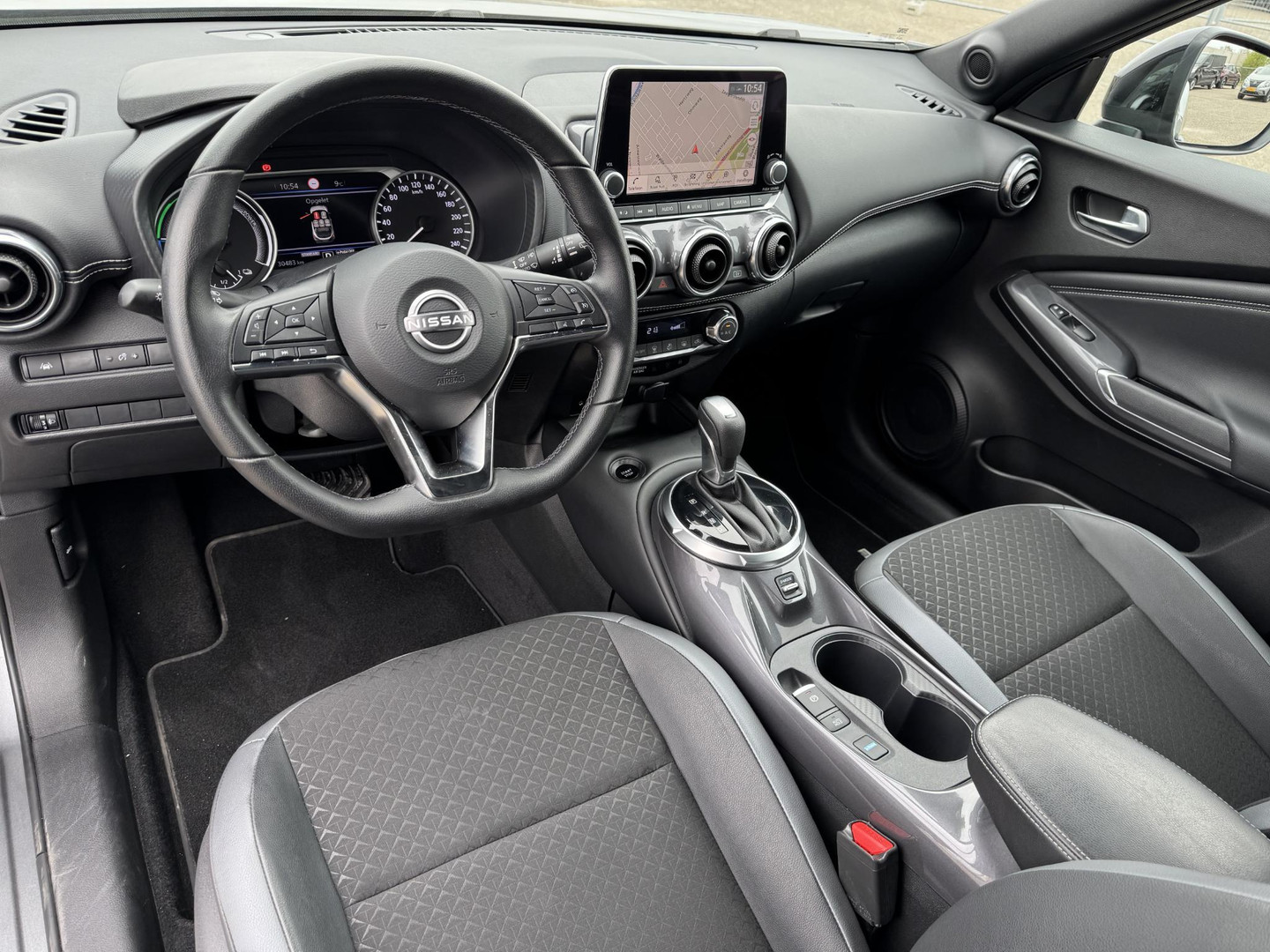 Nissan Nissan