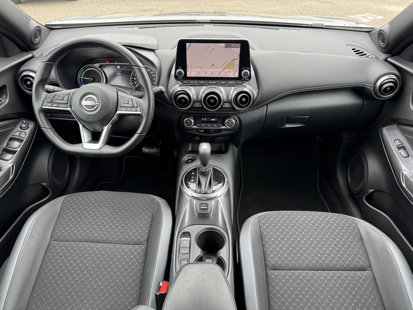 Nissan Nissan