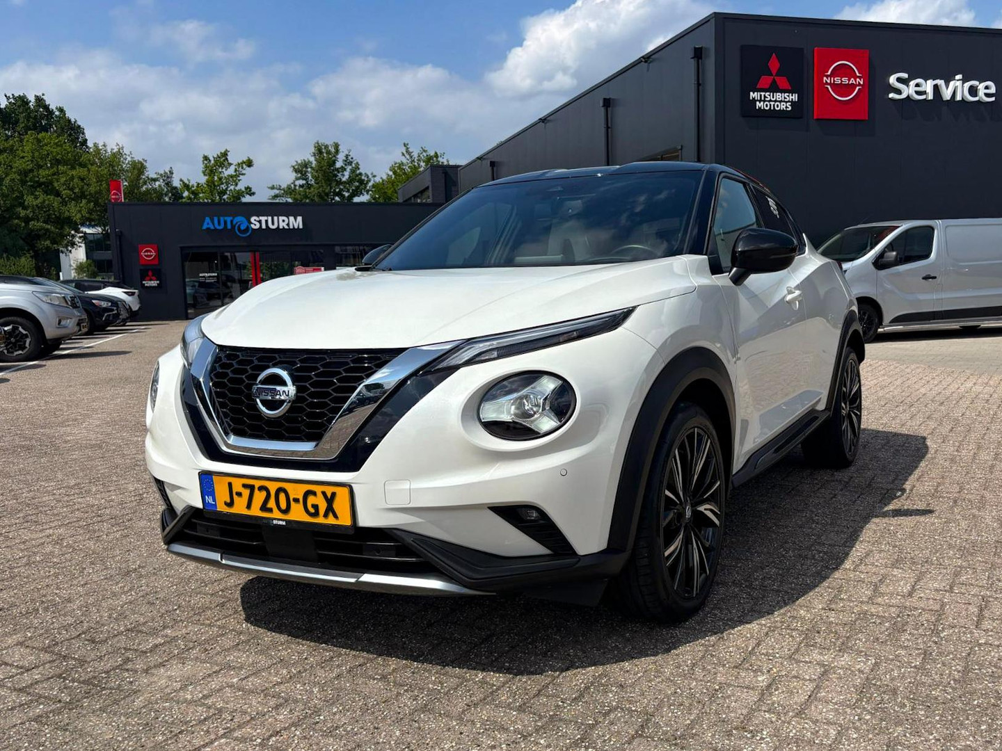 Nissan Nissan