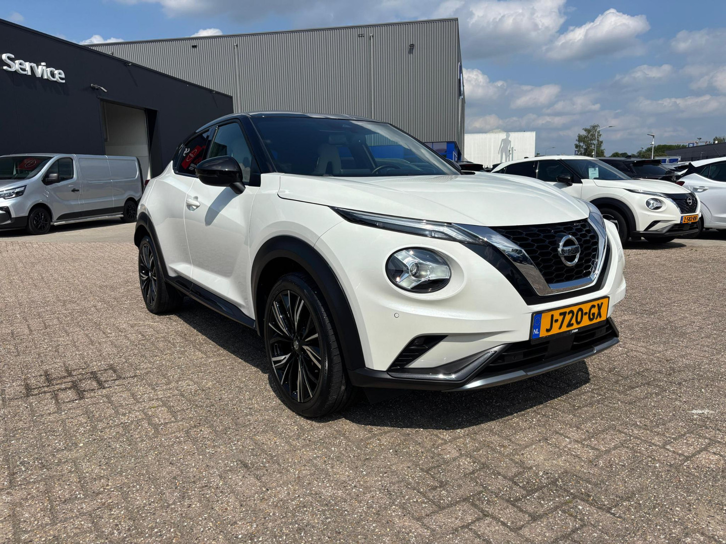 Nissan Nissan