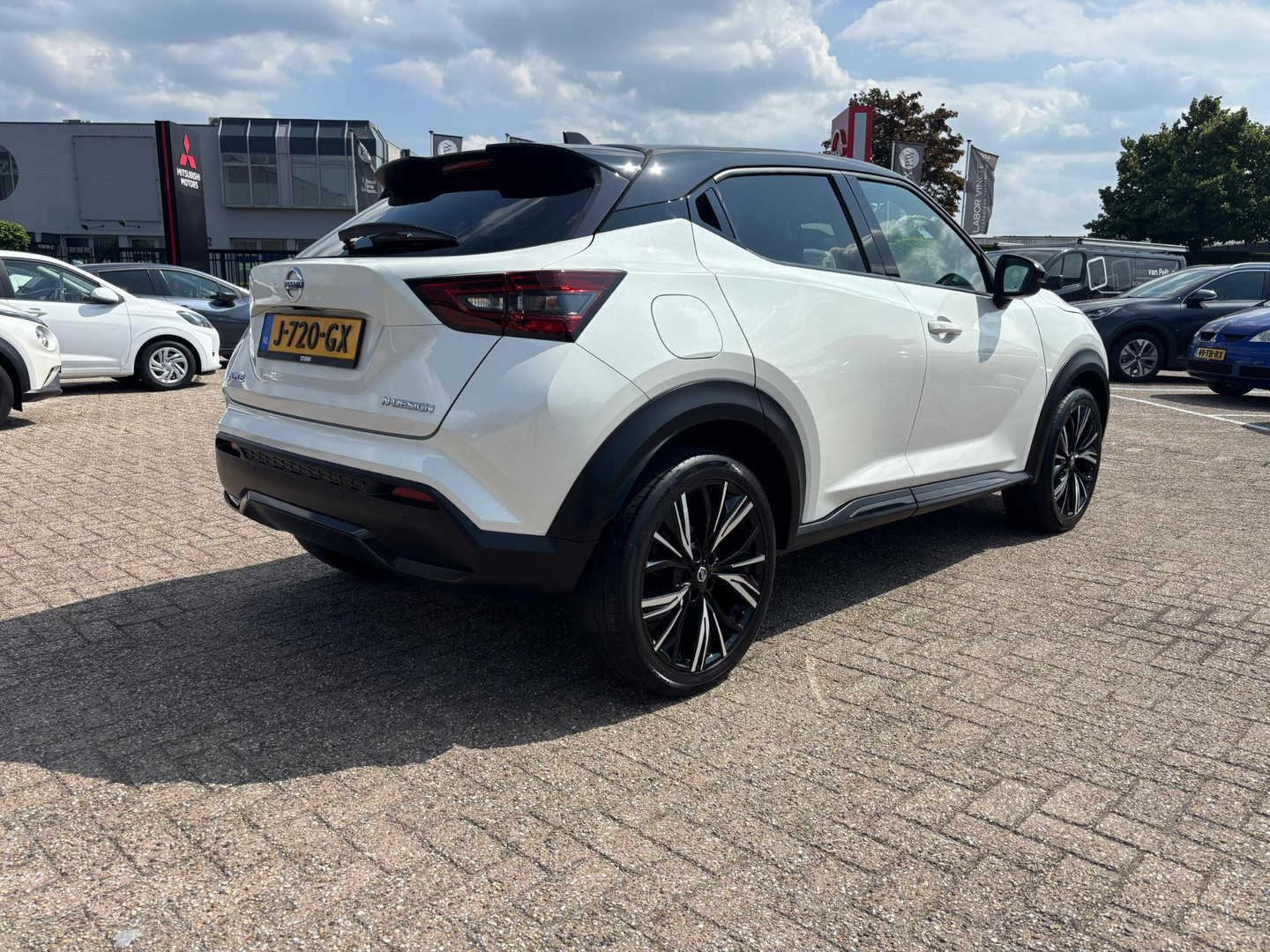 Nissan Nissan