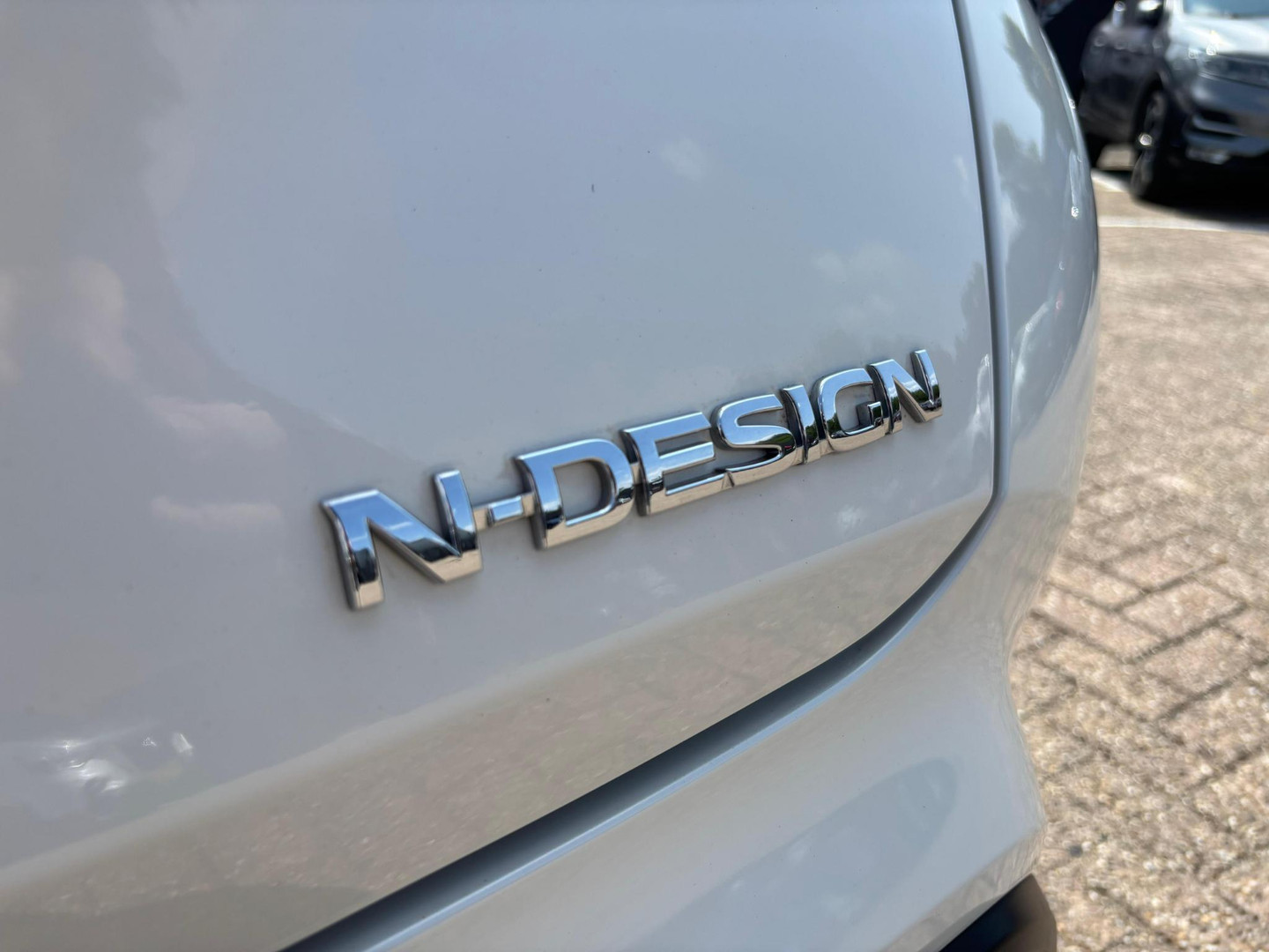 Nissan Nissan