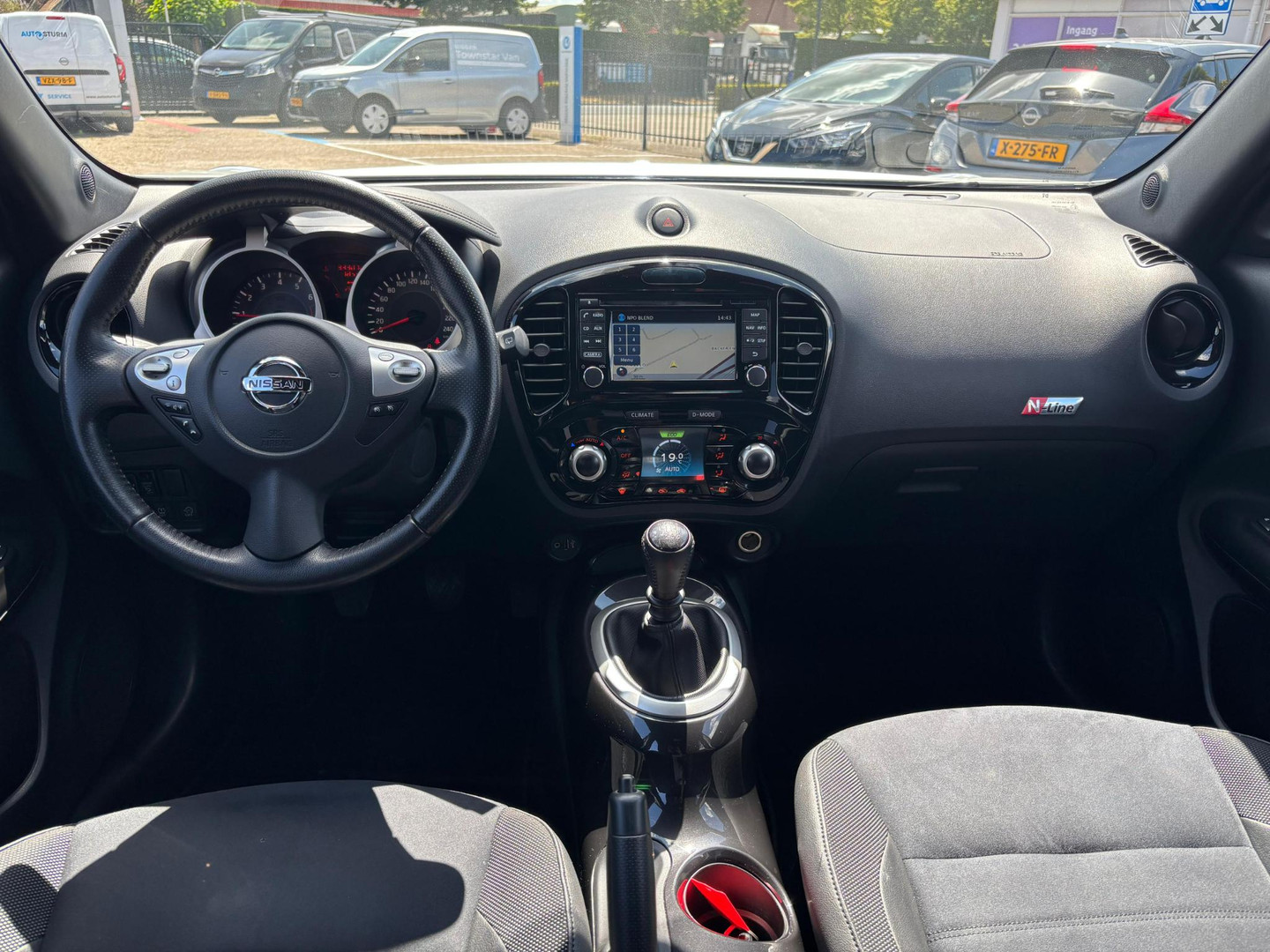 Nissan Nissan