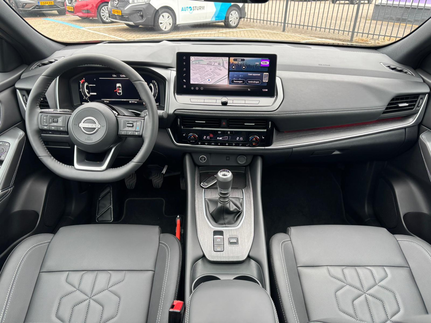 Nissan Nissan