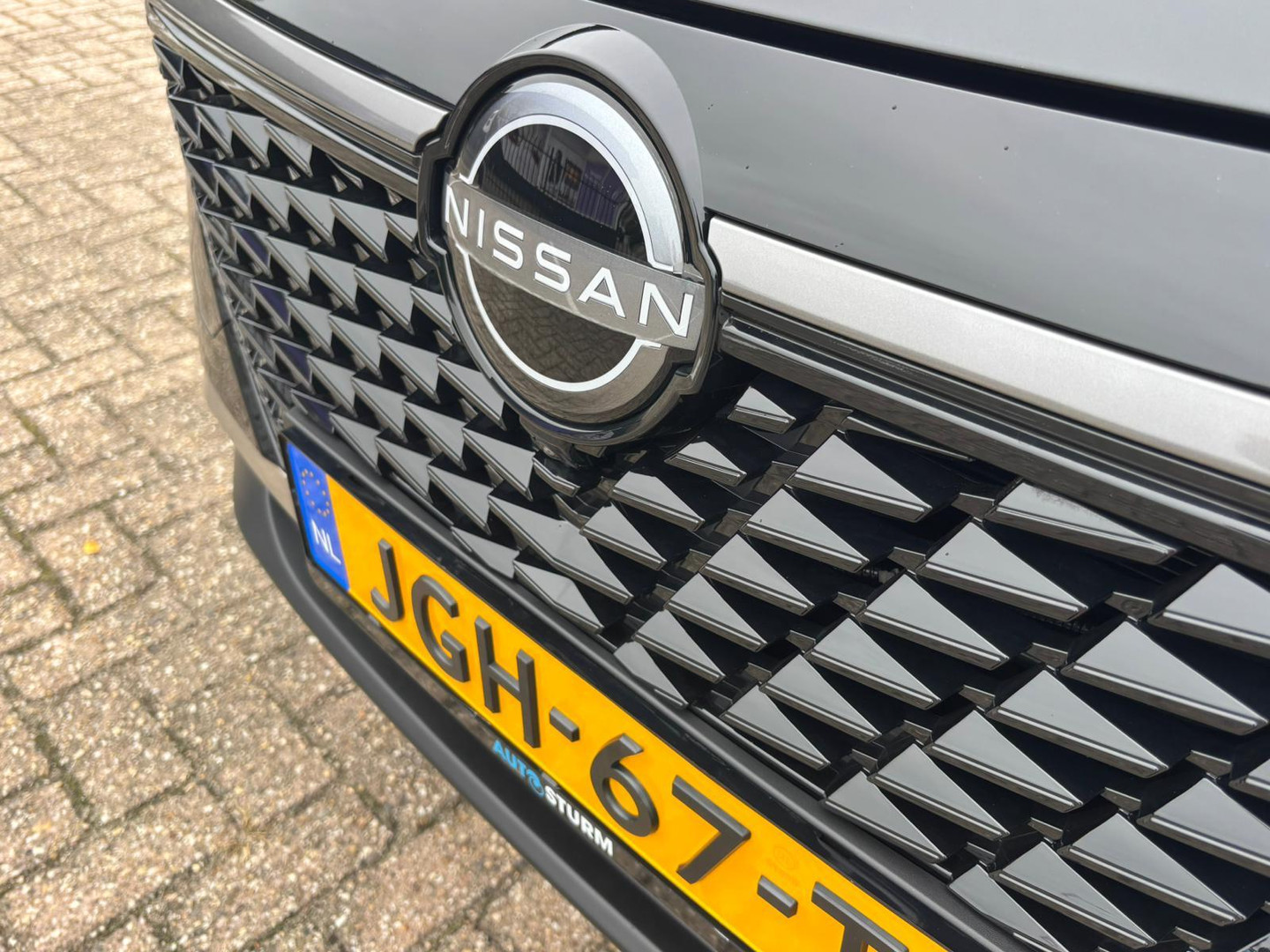 Nissan Nissan
