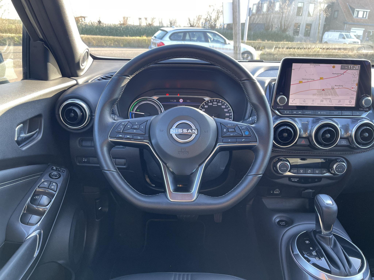 Nissan Nissan