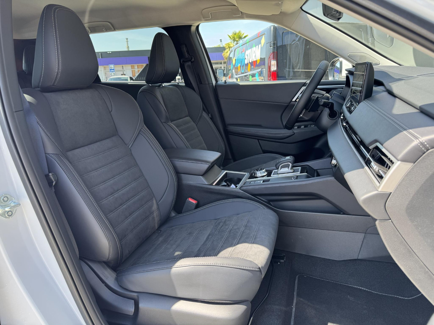 Mitsubishi Mitsubishi