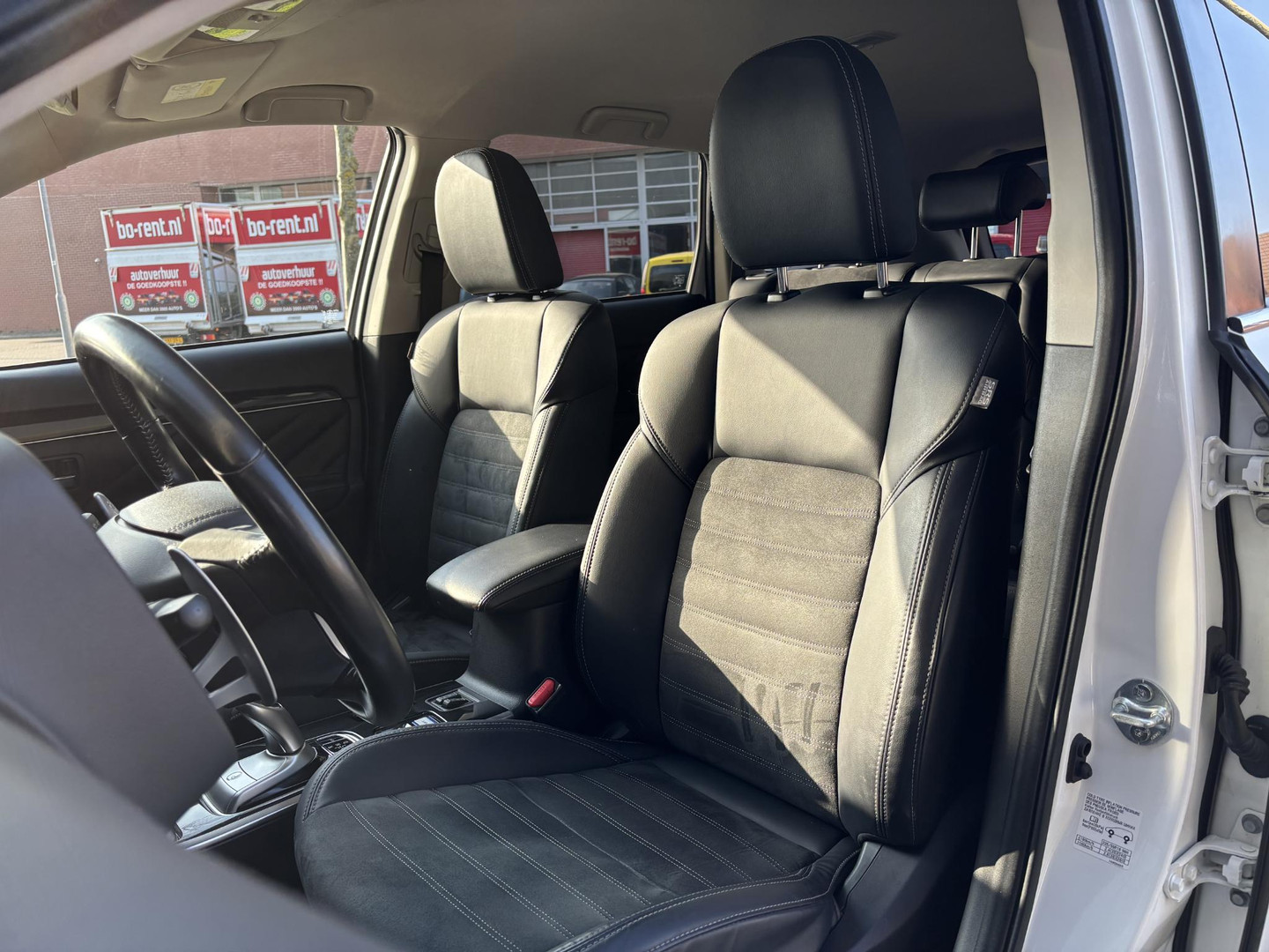 Mitsubishi Mitsubishi