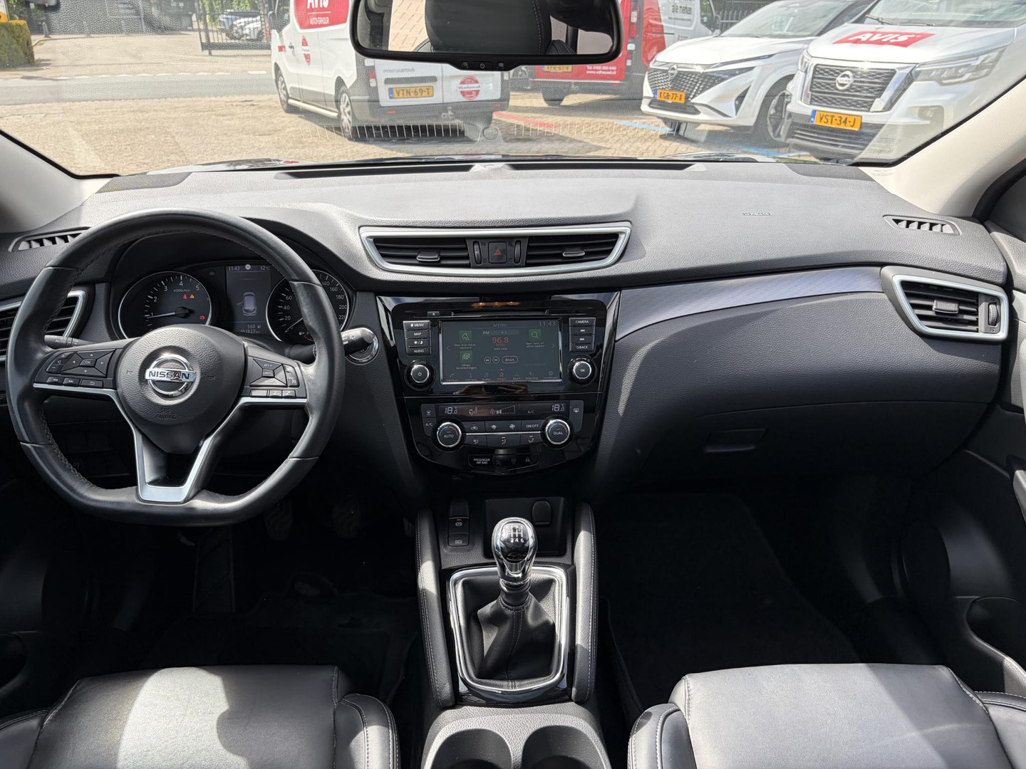 Nissan Nissan