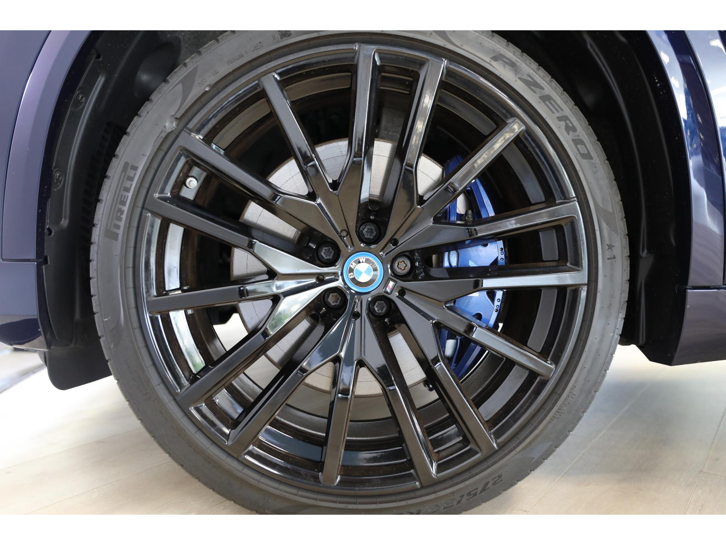 BMW BMW
