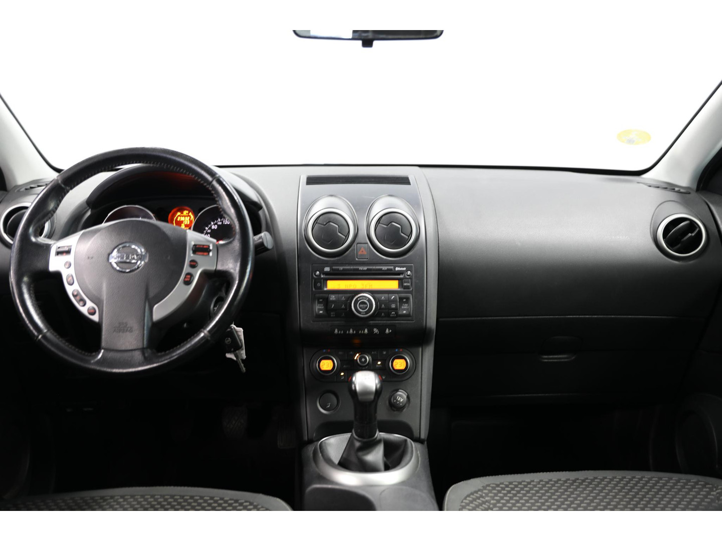 Nissan Nissan