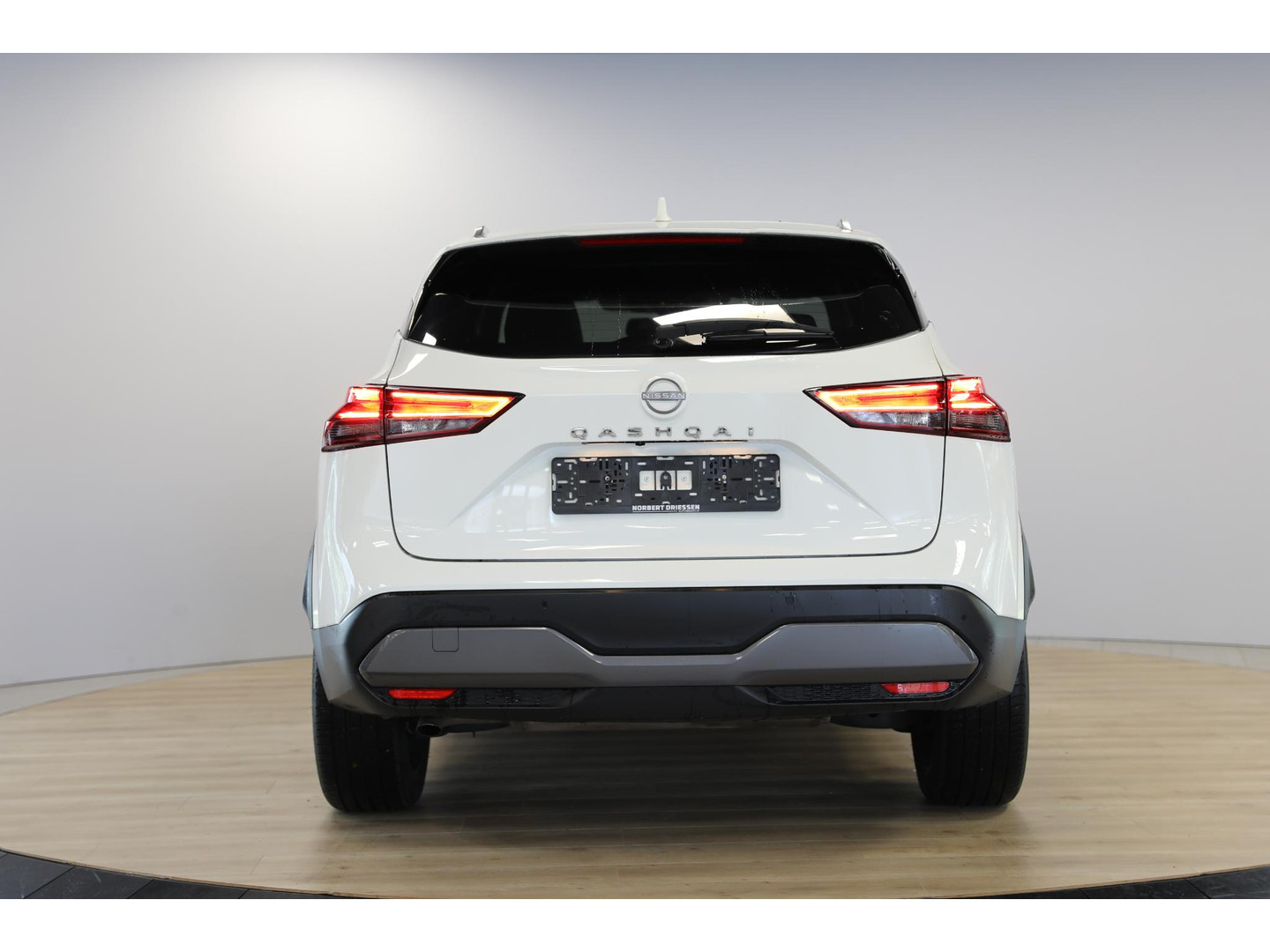 Nissan Nissan