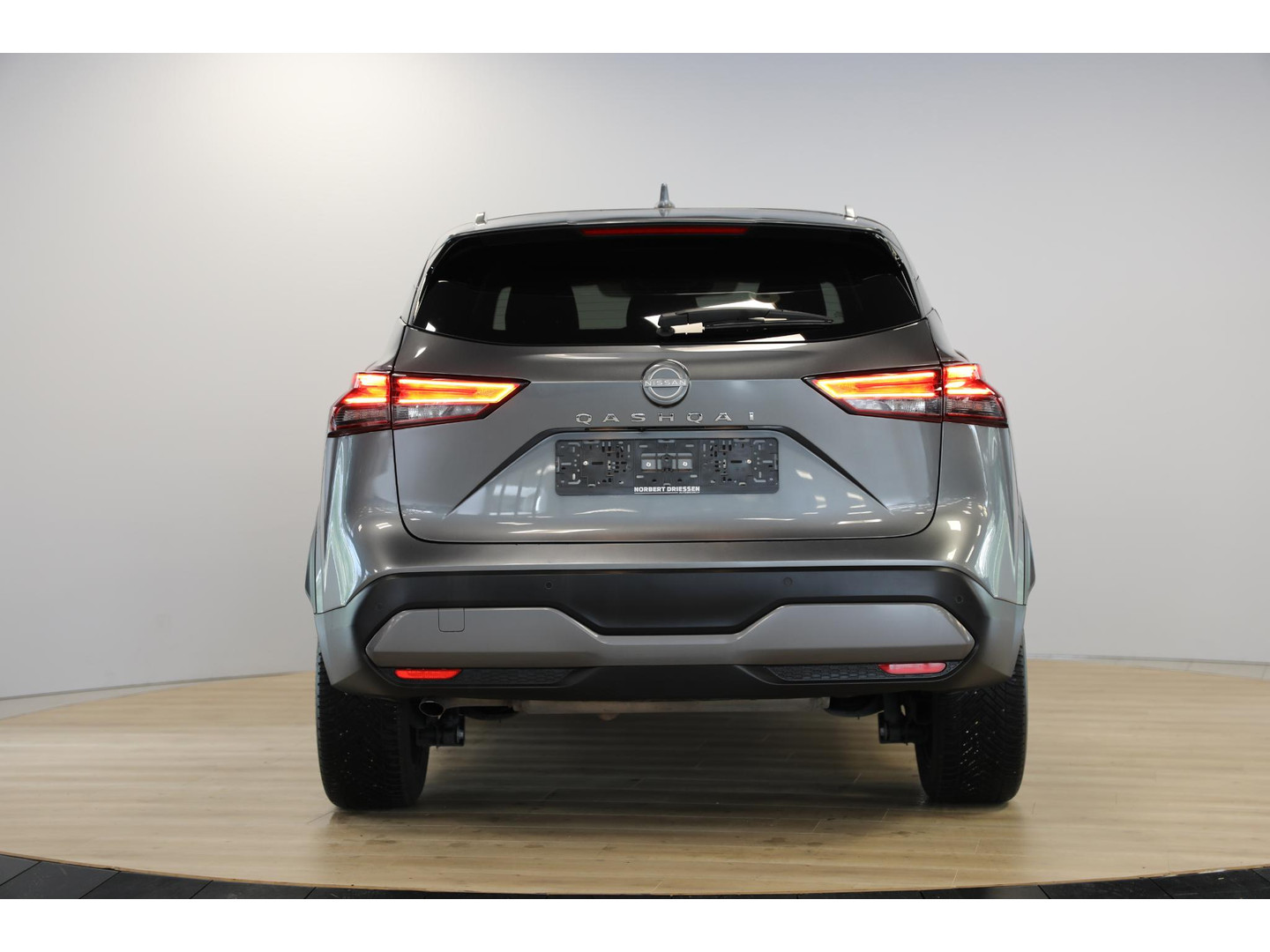 Nissan Nissan