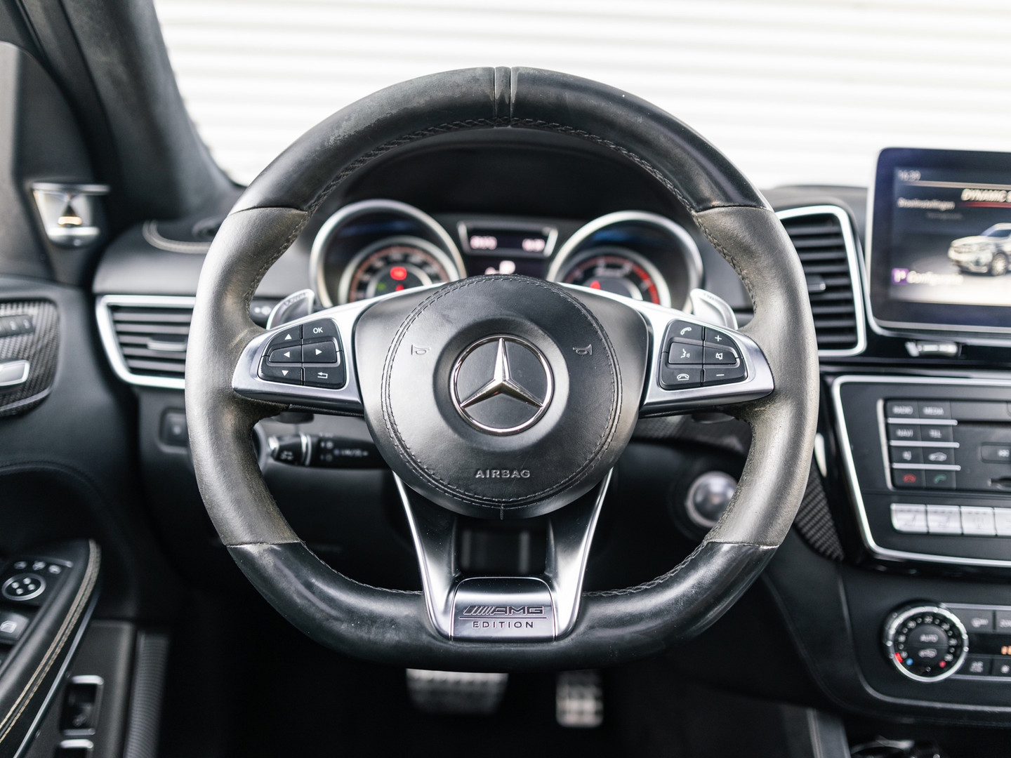Mercedes-Benz Mercedes-Benz