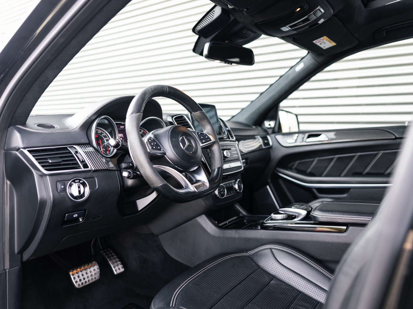 Mercedes-Benz Mercedes-Benz
