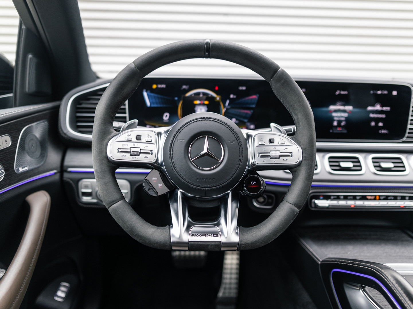 Mercedes-Benz Mercedes-Benz