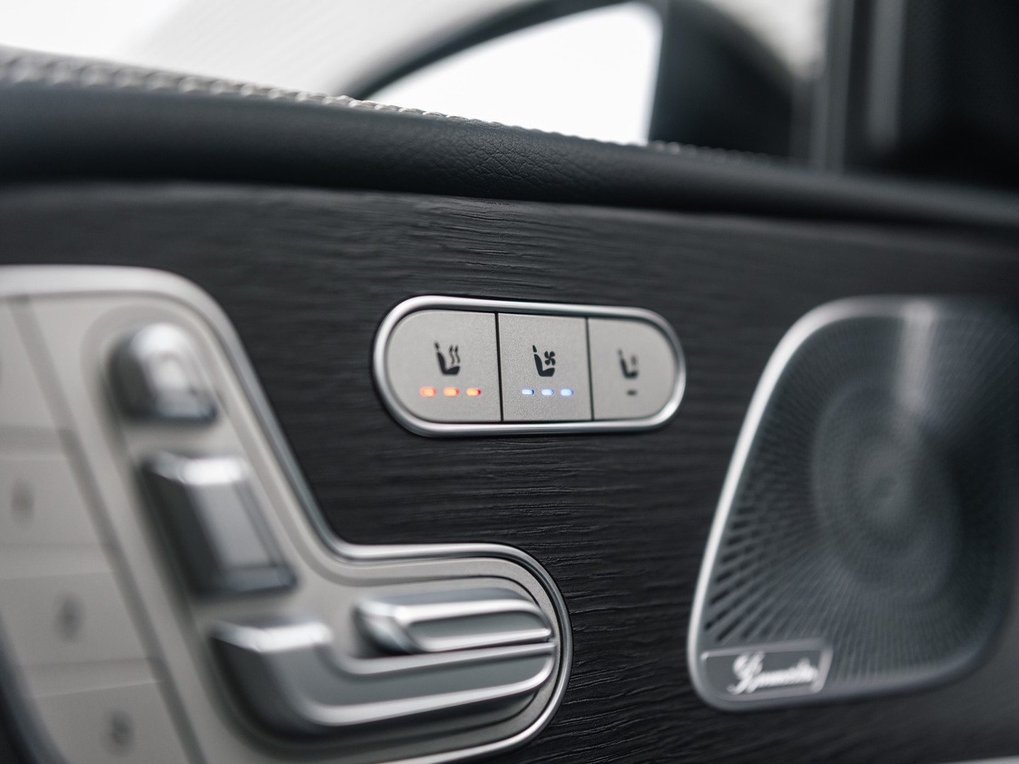 Mercedes-Benz Mercedes-Benz