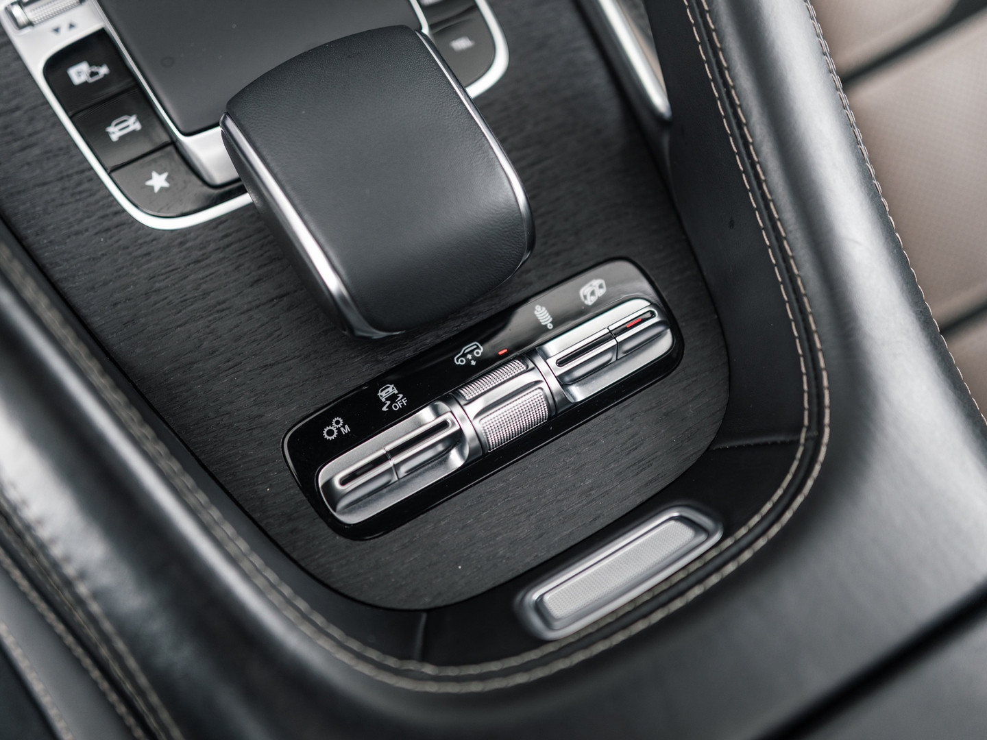 Mercedes-Benz Mercedes-Benz