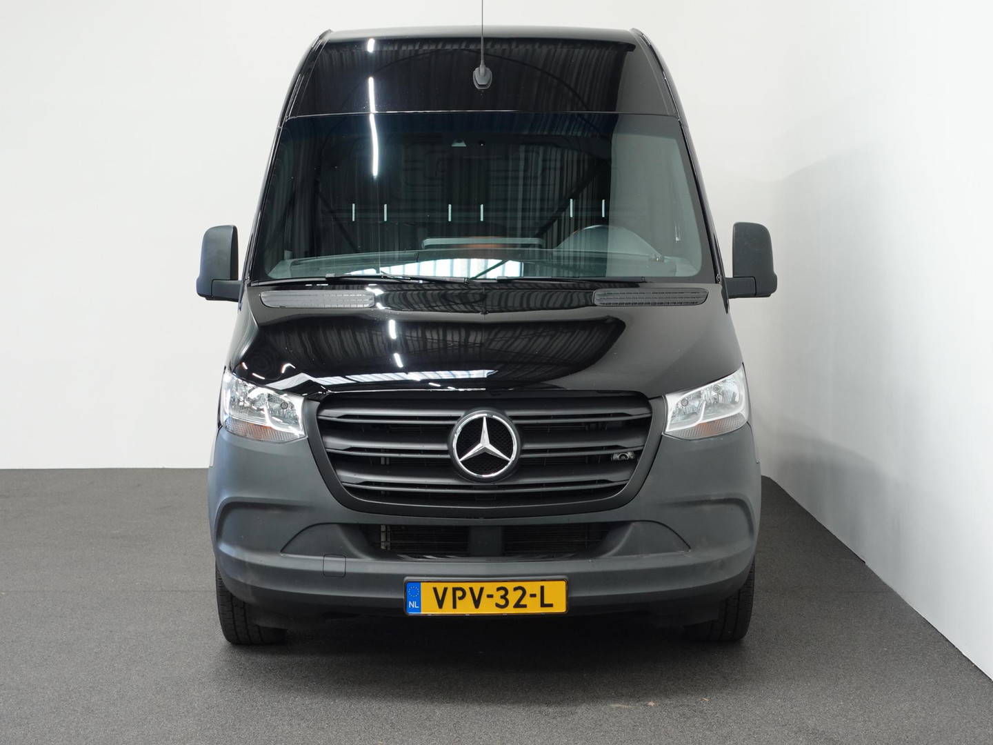 Mercedes-Benz Mercedes-Benz