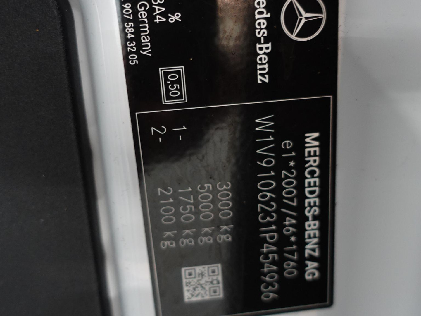 Mercedes-Benz Mercedes-Benz