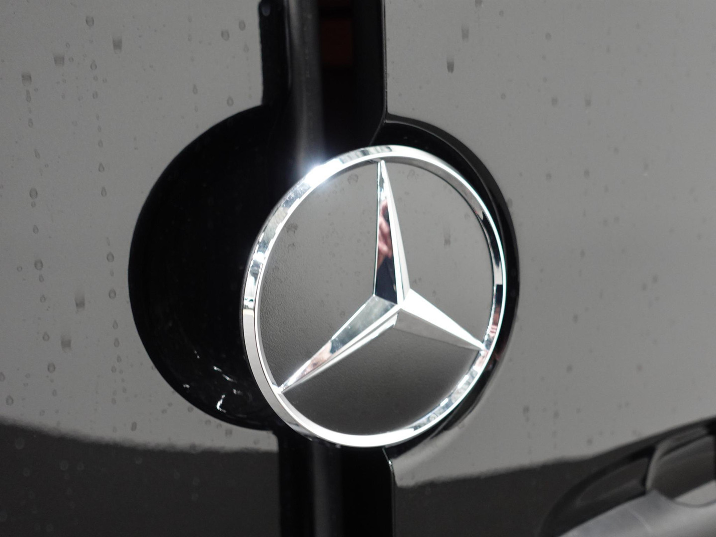 Mercedes-Benz Mercedes-Benz