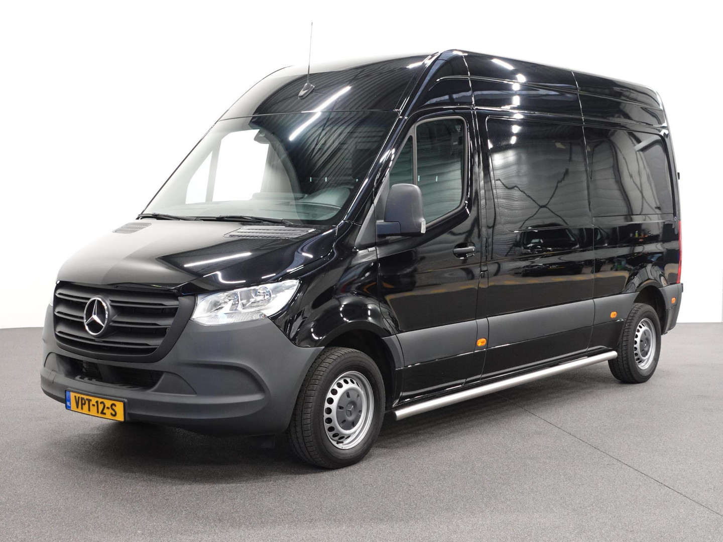 Mercedes-Benz Mercedes-Benz