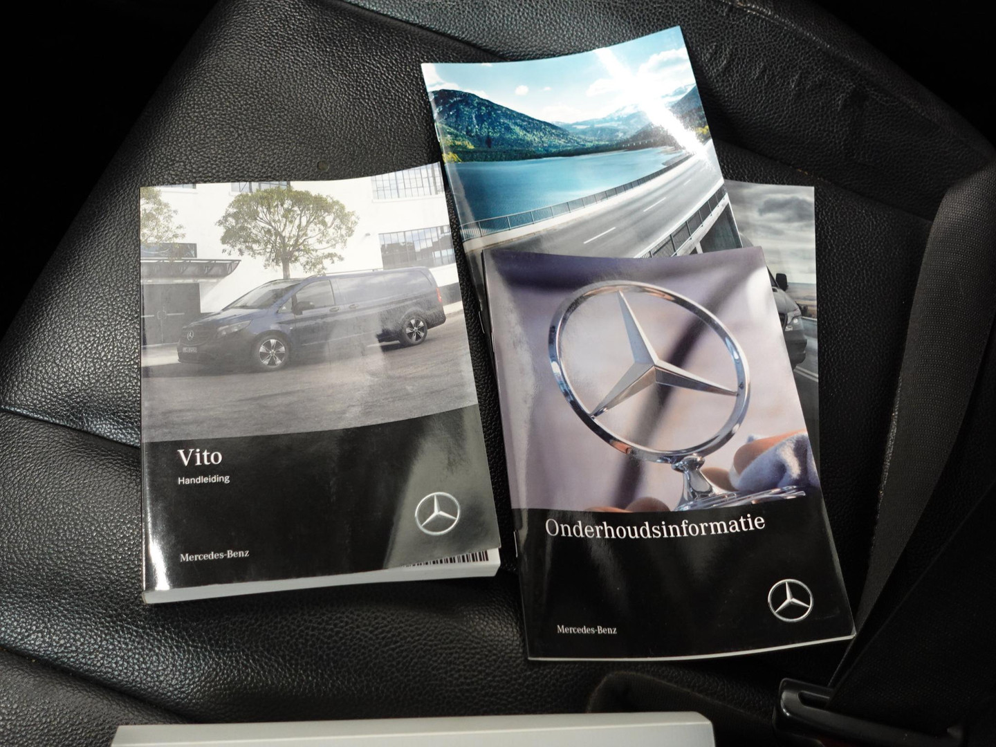 Mercedes-Benz Mercedes-Benz