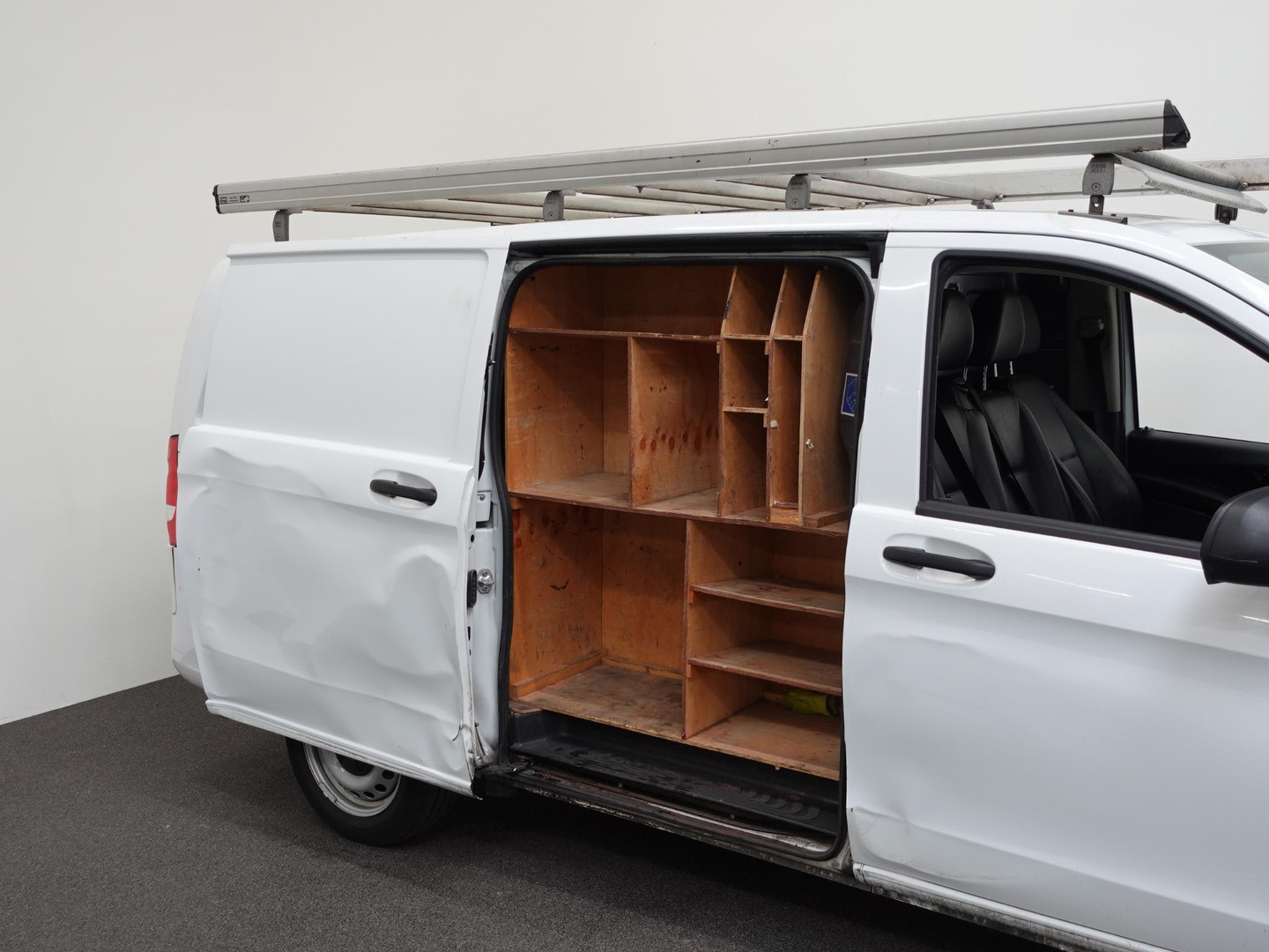 Mercedes-Benz Mercedes-Benz