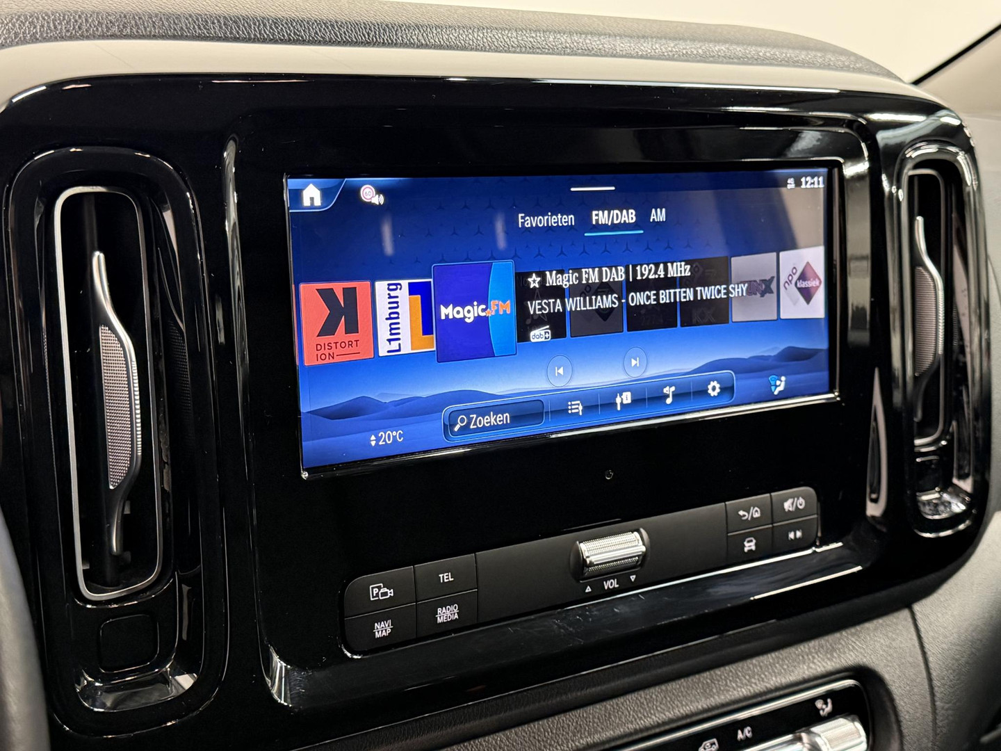 Mercedes-Benz Mercedes-Benz