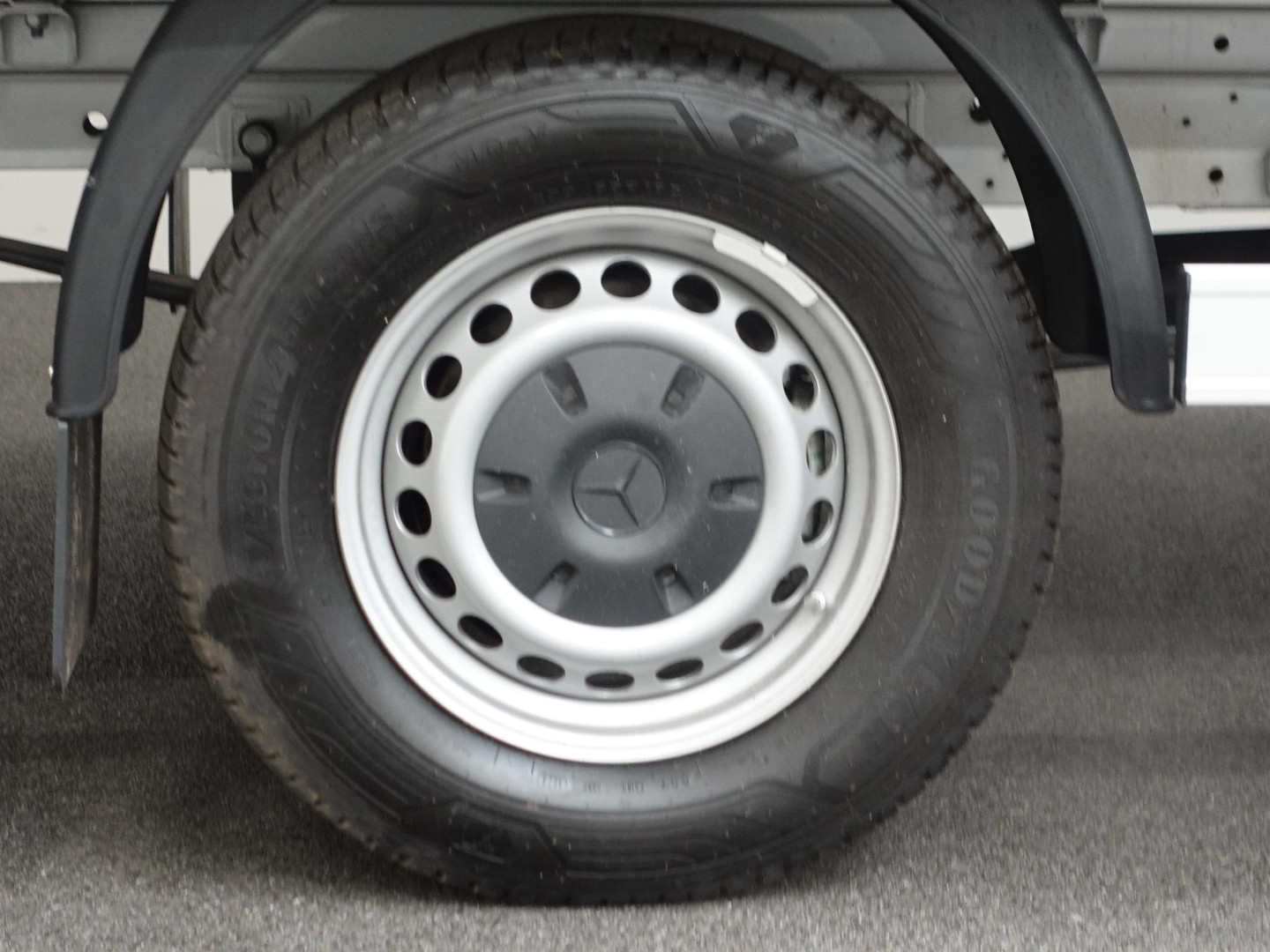 Mercedes-Benz Mercedes-Benz