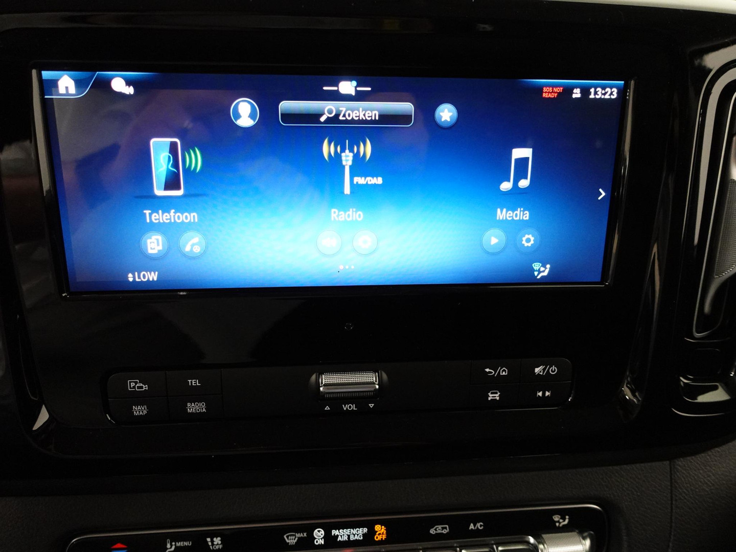 Mercedes-Benz Mercedes-Benz