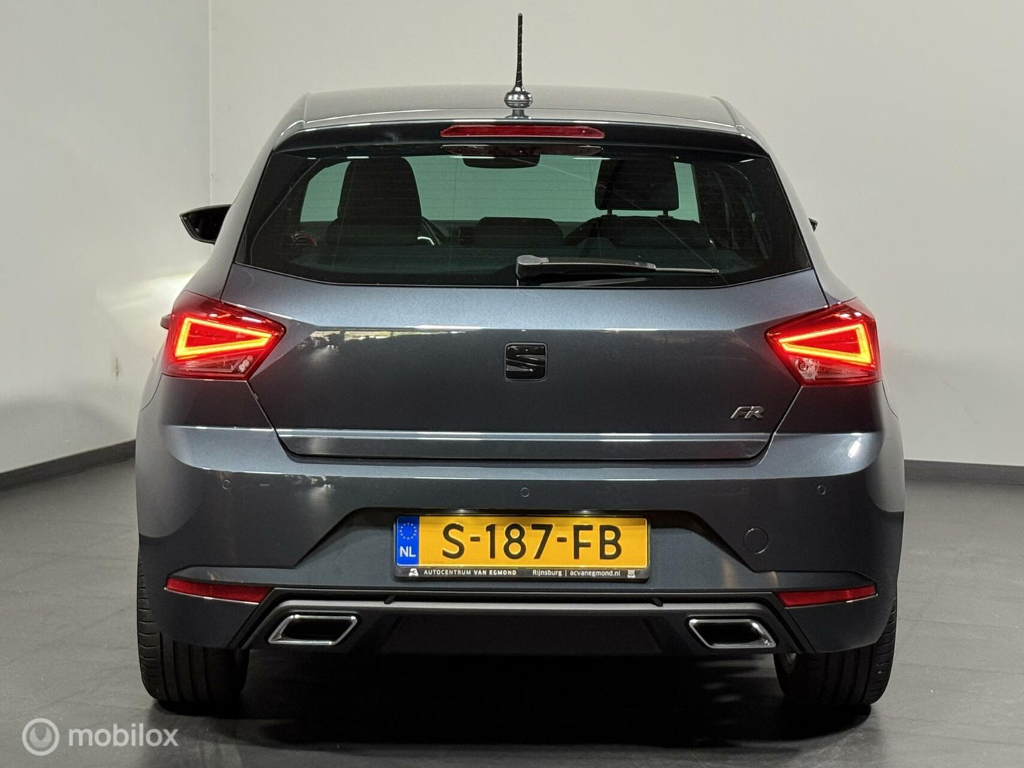 SEAT SEAT