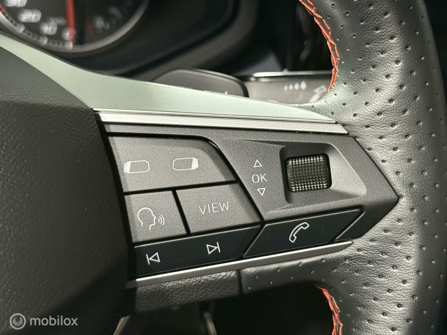 SEAT SEAT