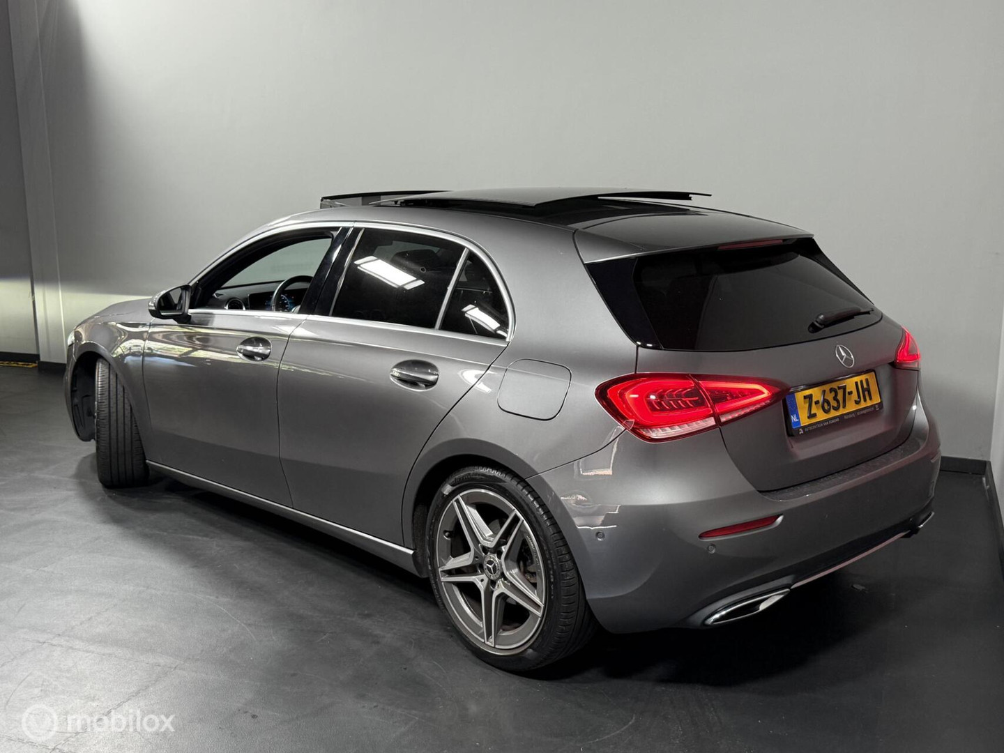 Mercedes-Benz Mercedes-Benz