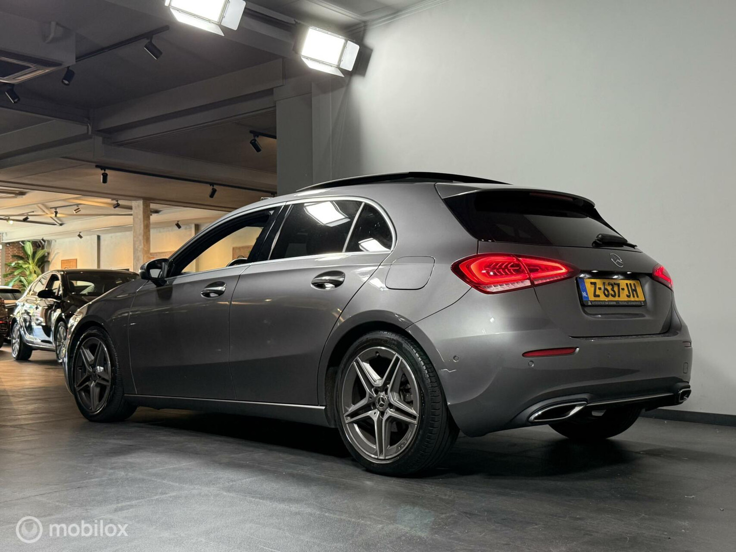 Mercedes-Benz Mercedes-Benz