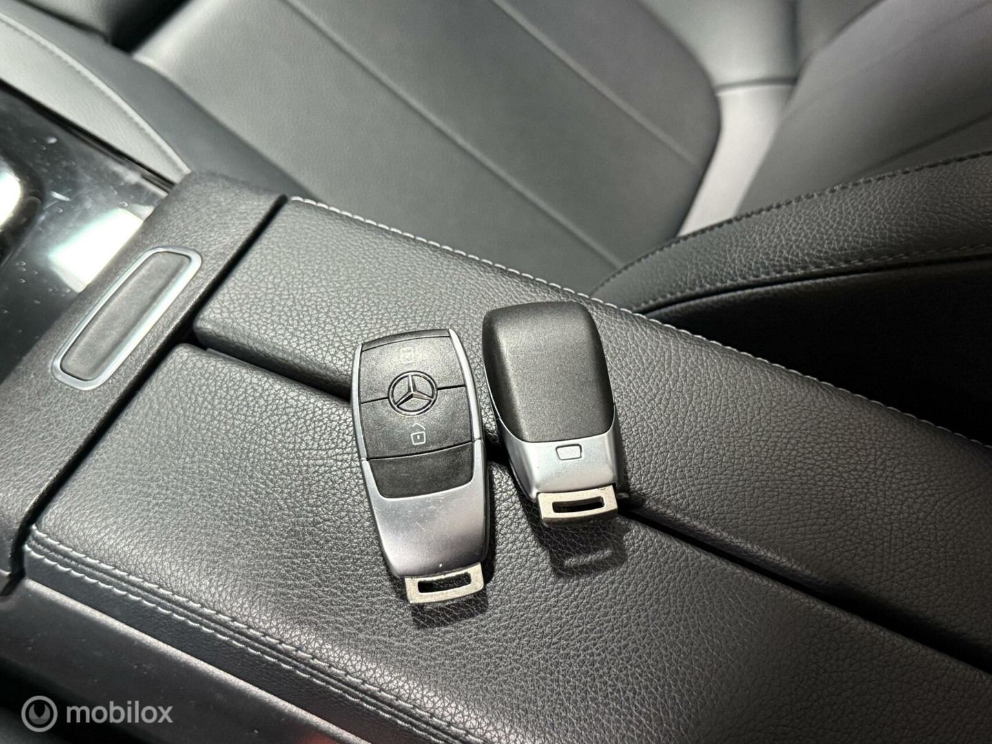 Mercedes-Benz Mercedes-Benz