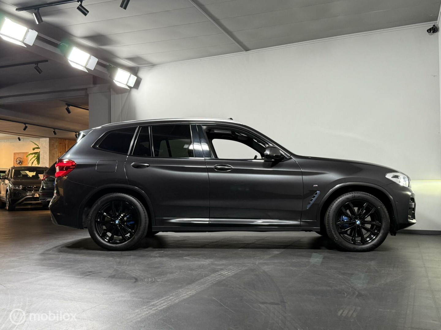 BMW BMW