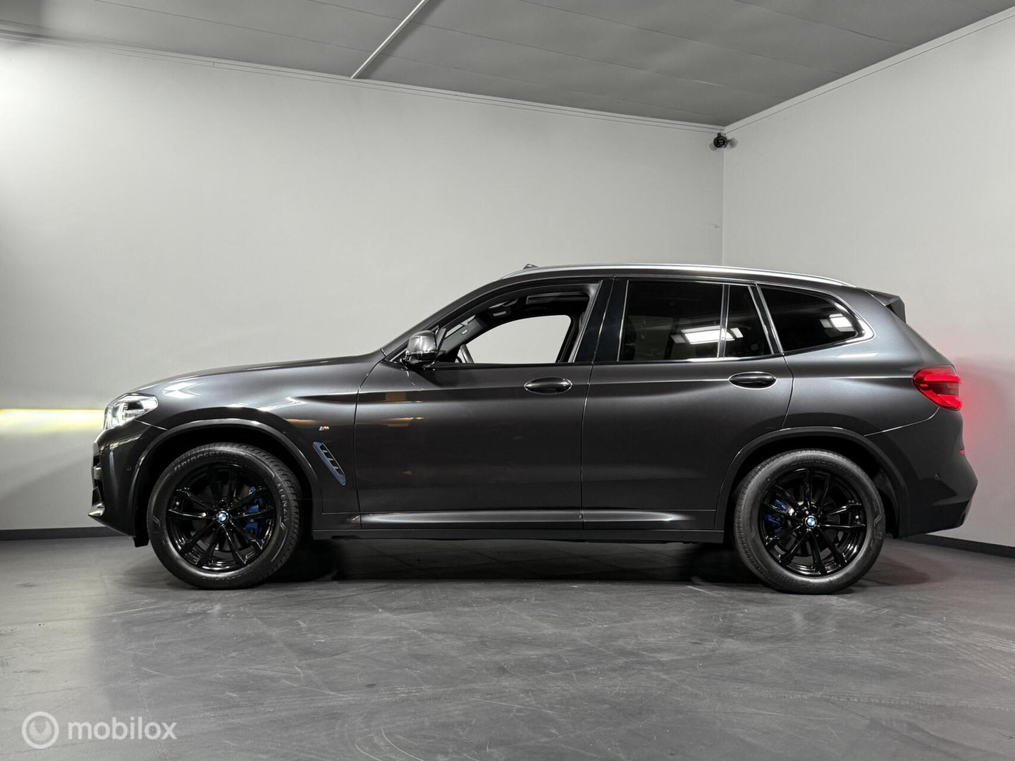 BMW BMW