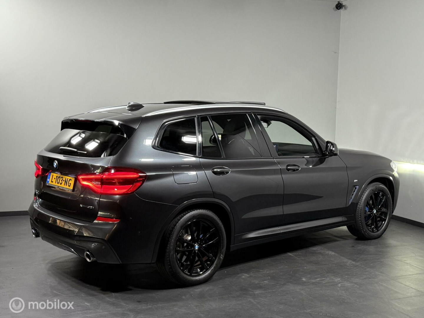 BMW BMW