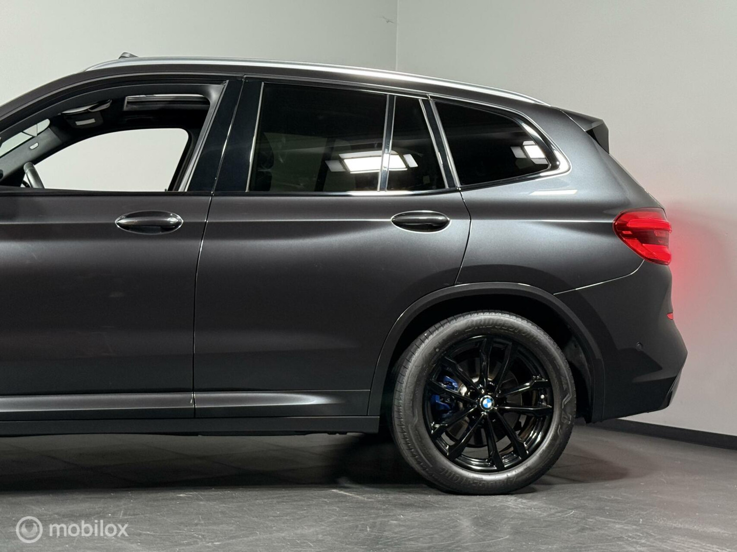 BMW BMW