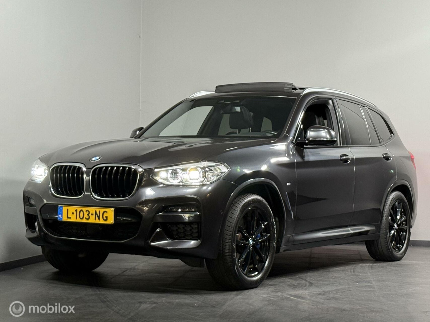 BMW BMW