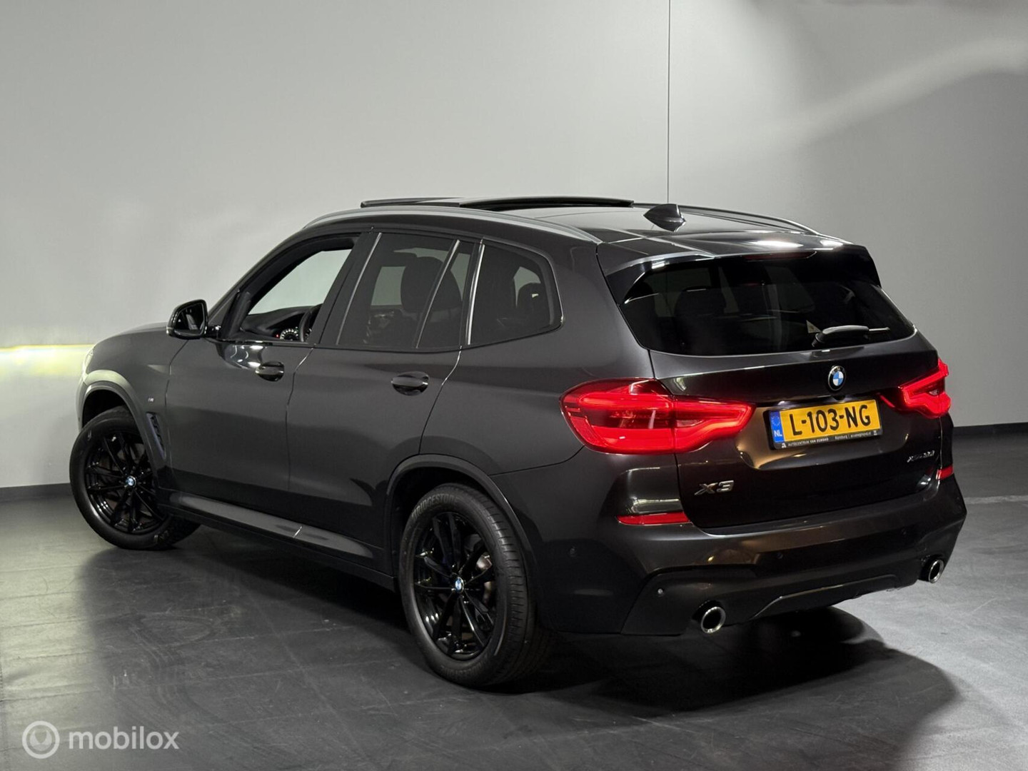 BMW BMW