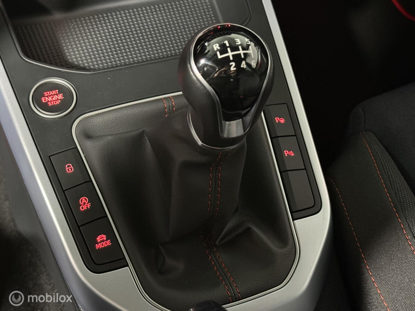 SEAT SEAT