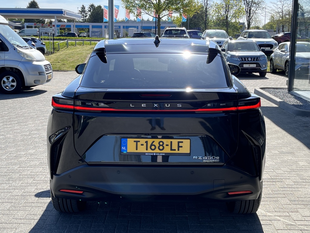 Lexus