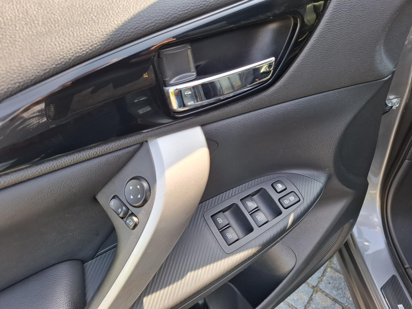 Mitsubishi Mitsubishi