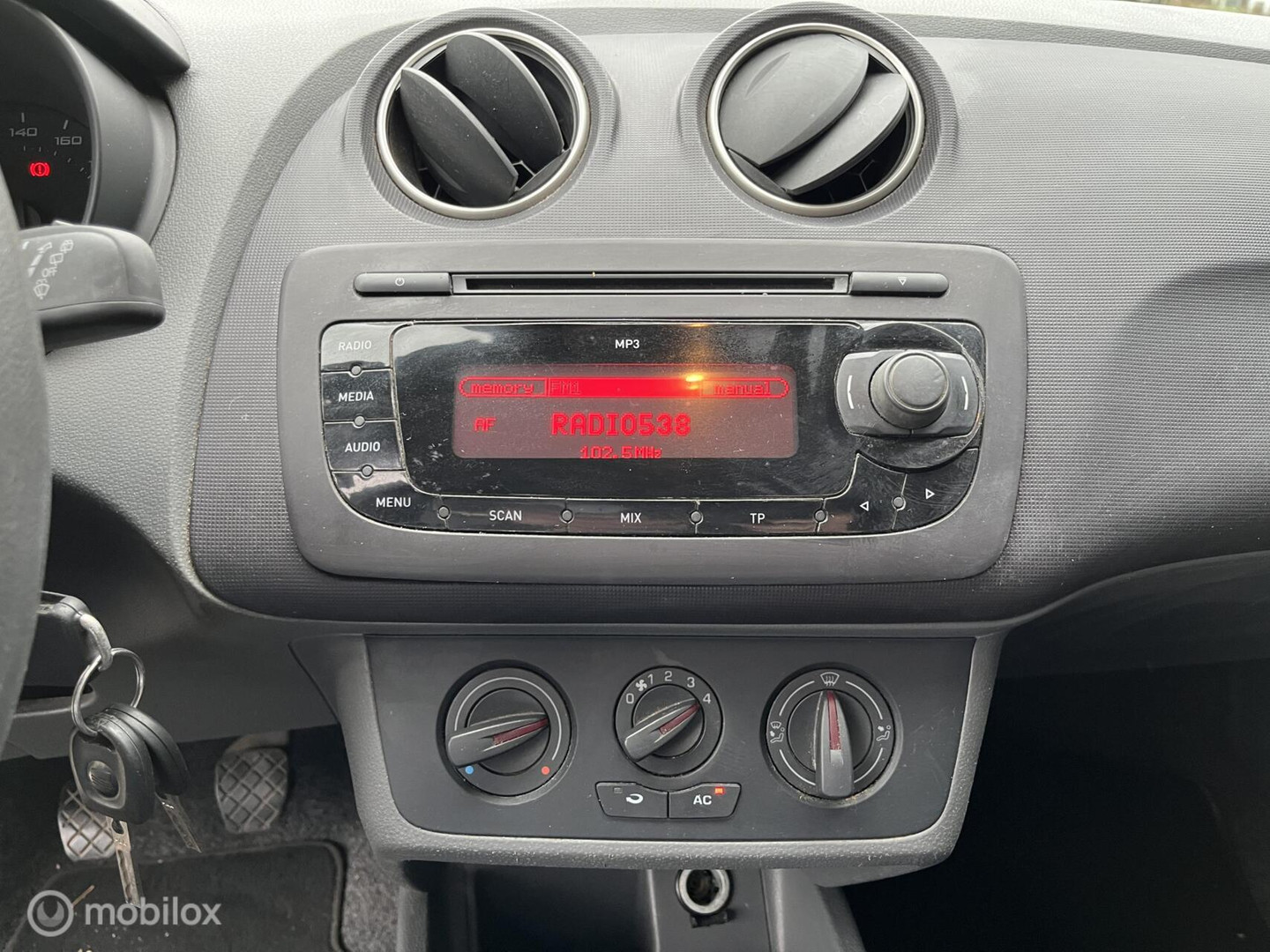 SEAT