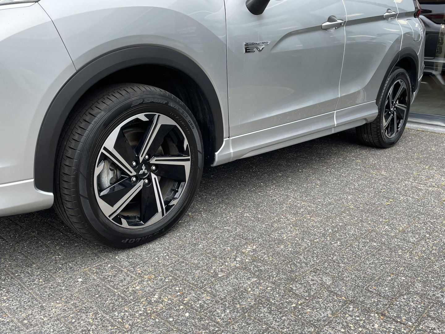 Mitsubishi Mitsubishi
