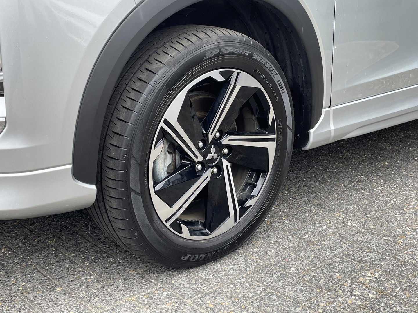Mitsubishi Mitsubishi